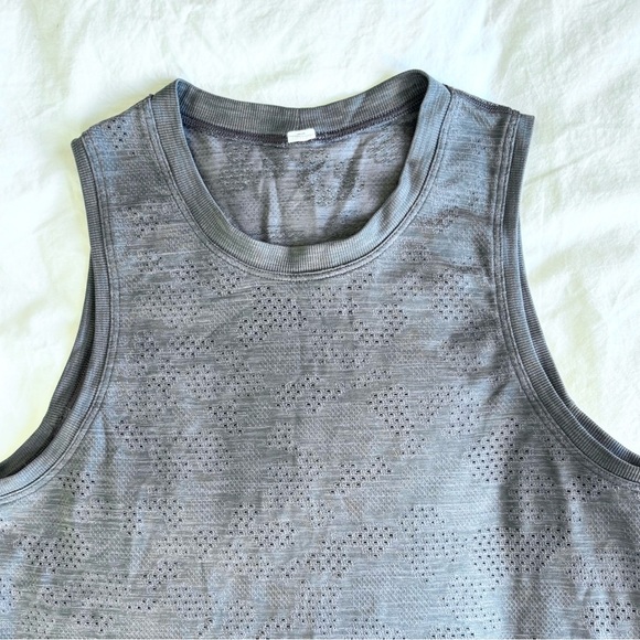 Lululemon textured running tank top - Picture 2 of 5